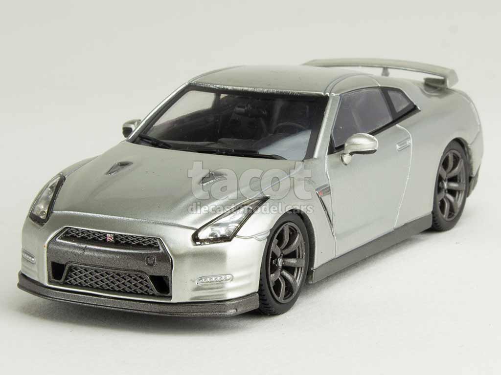 106210 Nissan GT-R R35 2012