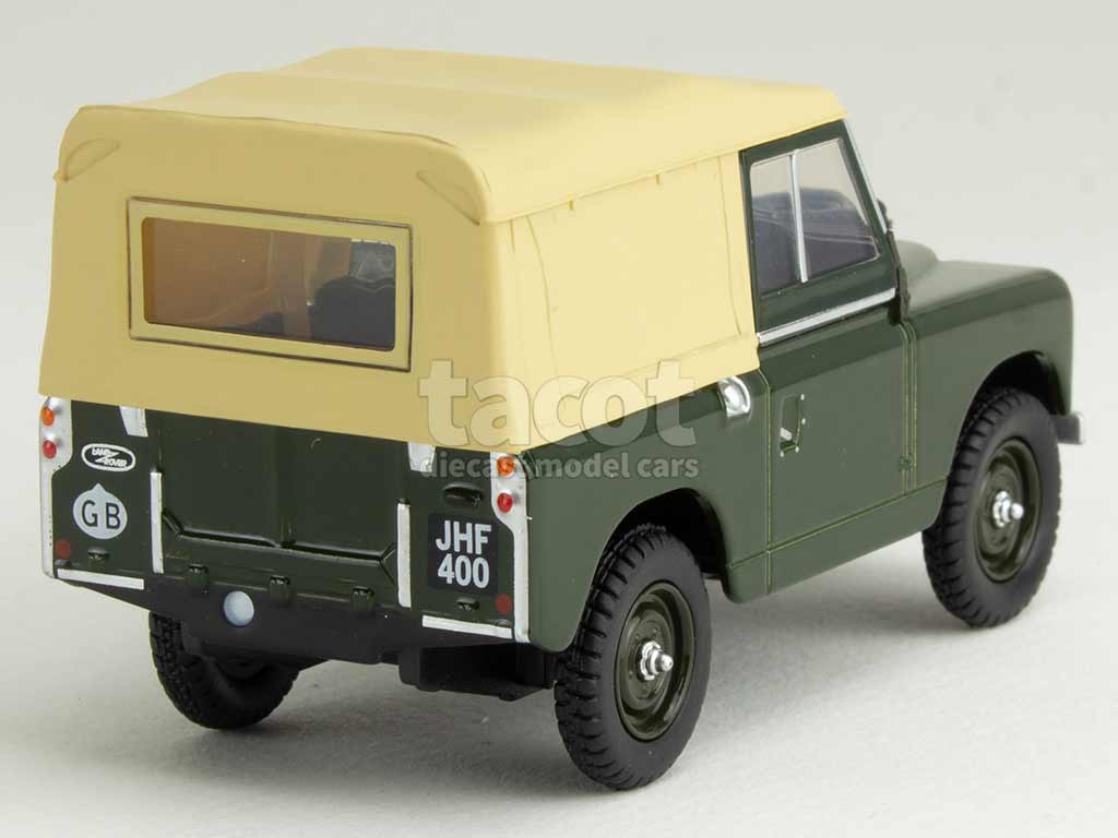 106272 Land Rover Series II SWB Bâché