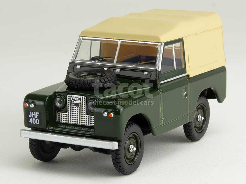 106272 Land Rover Series II SWB Bâché