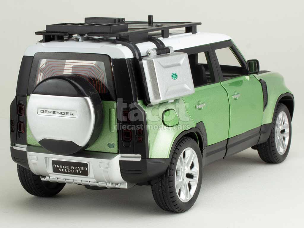 106282 Land Rover Defender Outdoor Edition