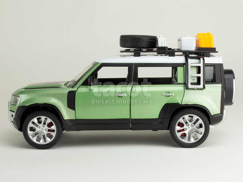 106282 Land Rover Defender Outdoor Edition