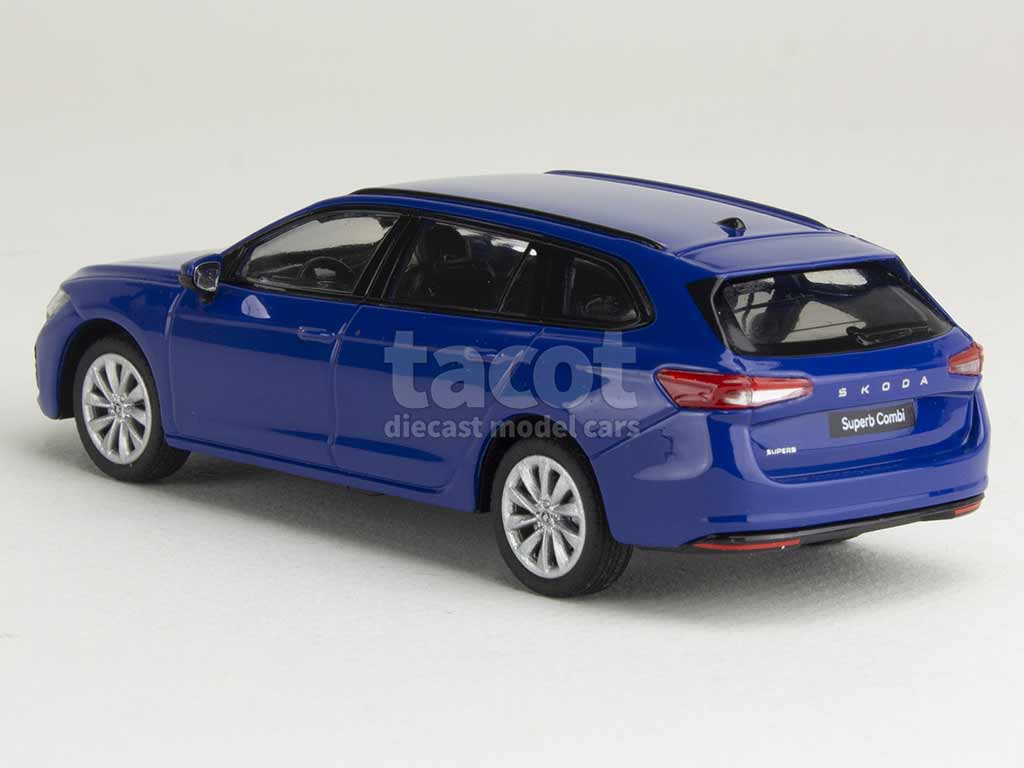 106295 Skoda Superb IV Combi 2023