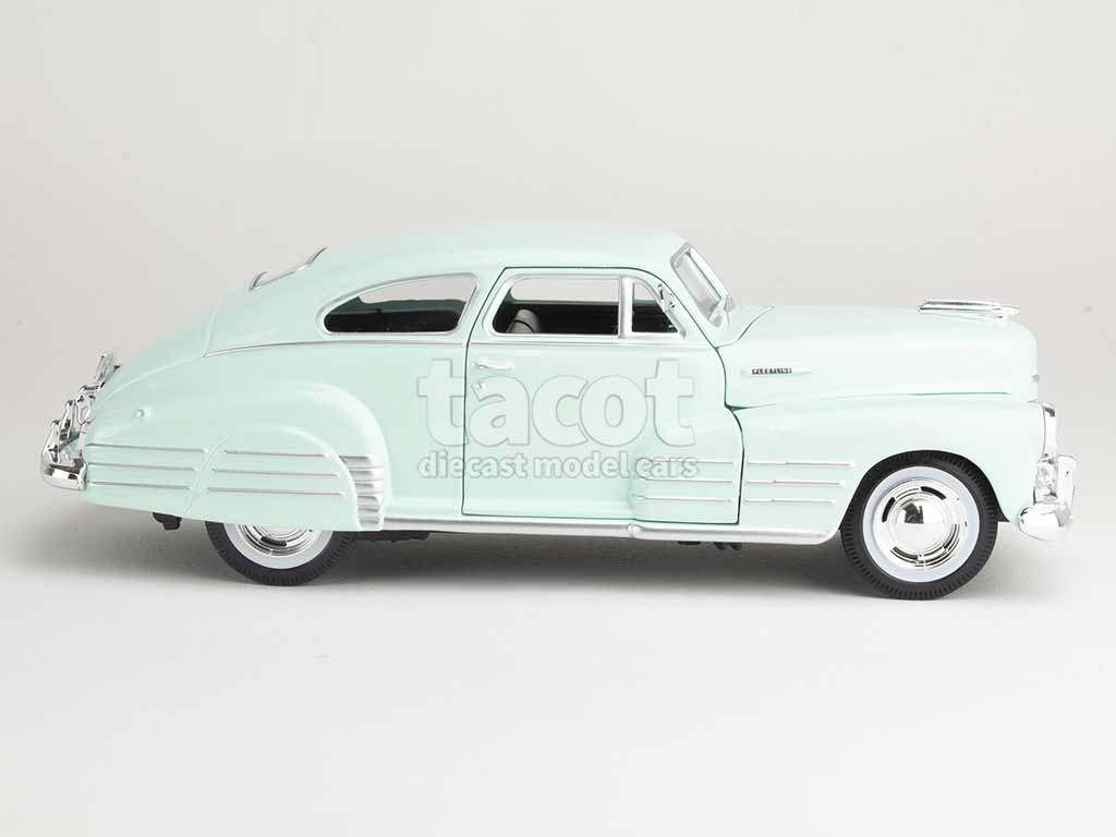 106304 Chevrolet Fleetline Aerosedan 1948