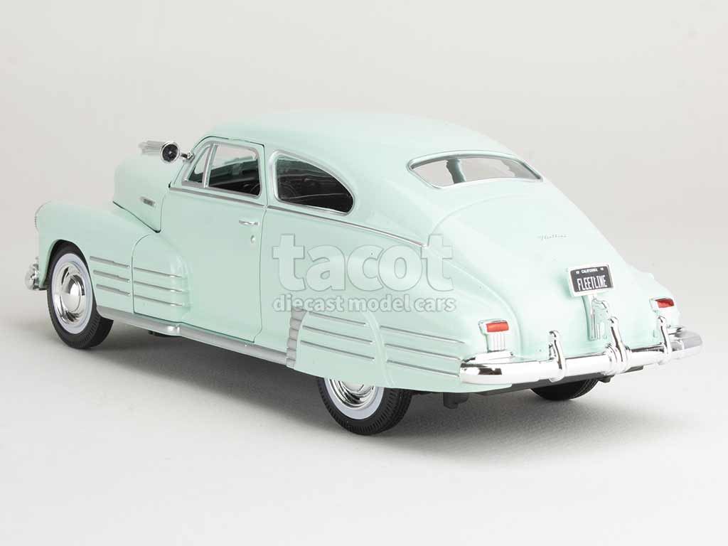 106304 Chevrolet Fleetline Aerosedan 1948