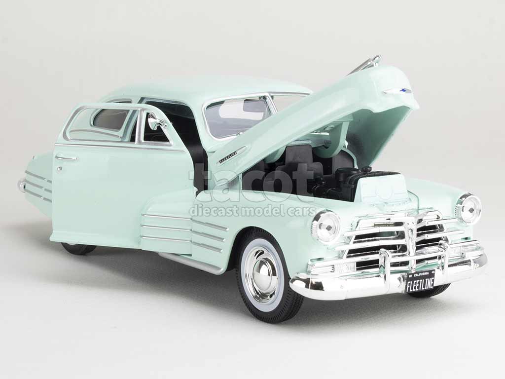 106304 Chevrolet Fleetline Aerosedan 1948