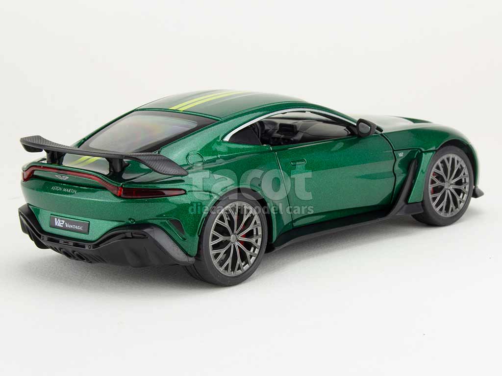 106393 Aston Martin V12 Vantage 2023