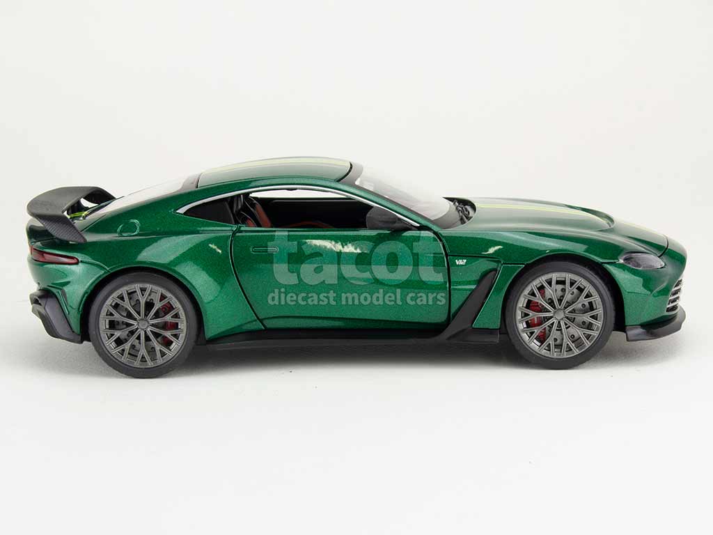 106393 Aston Martin V12 Vantage 2023