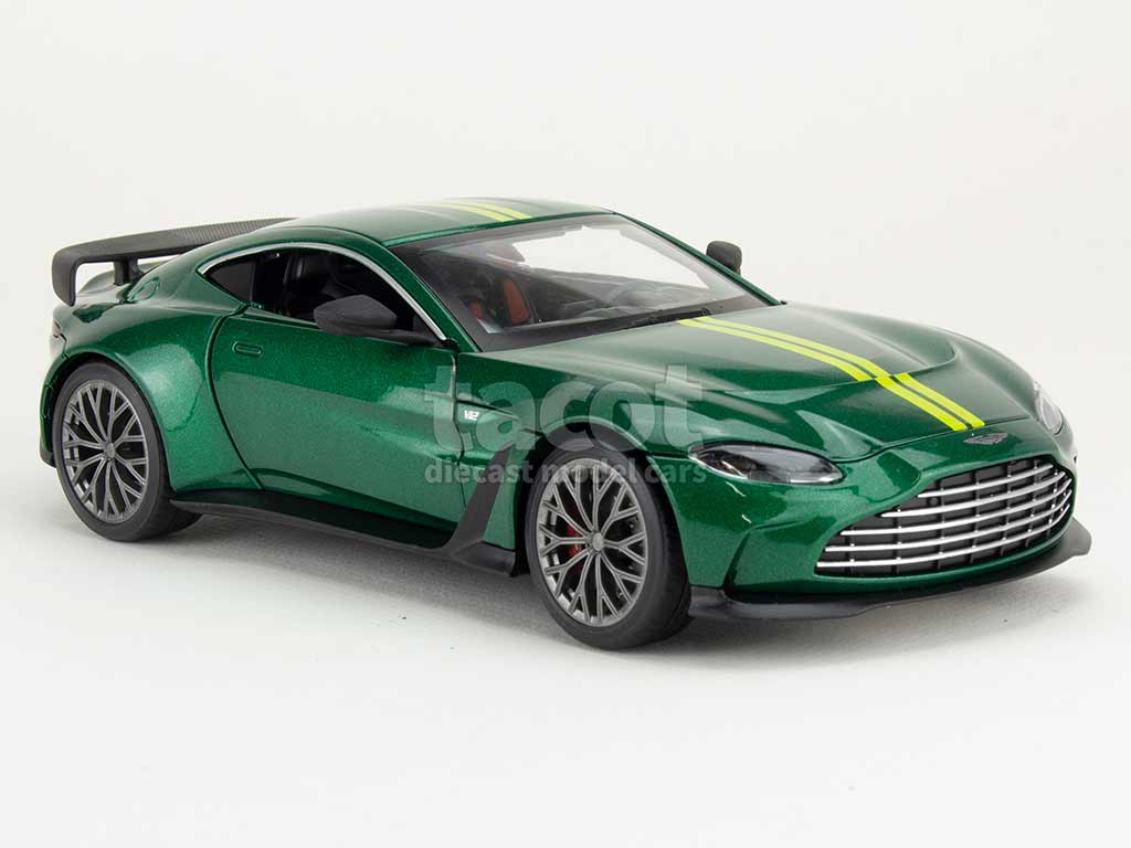 106393 Aston Martin V12 Vantage 2023