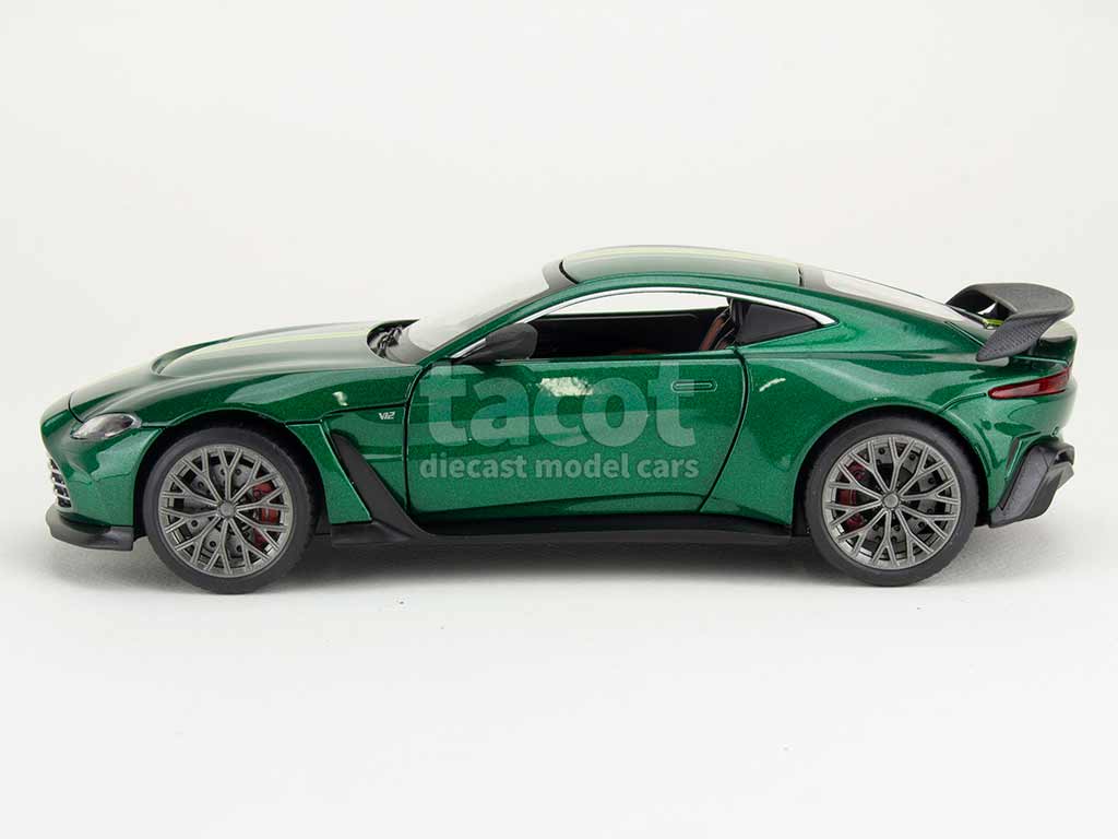 106393 Aston Martin V12 Vantage 2023