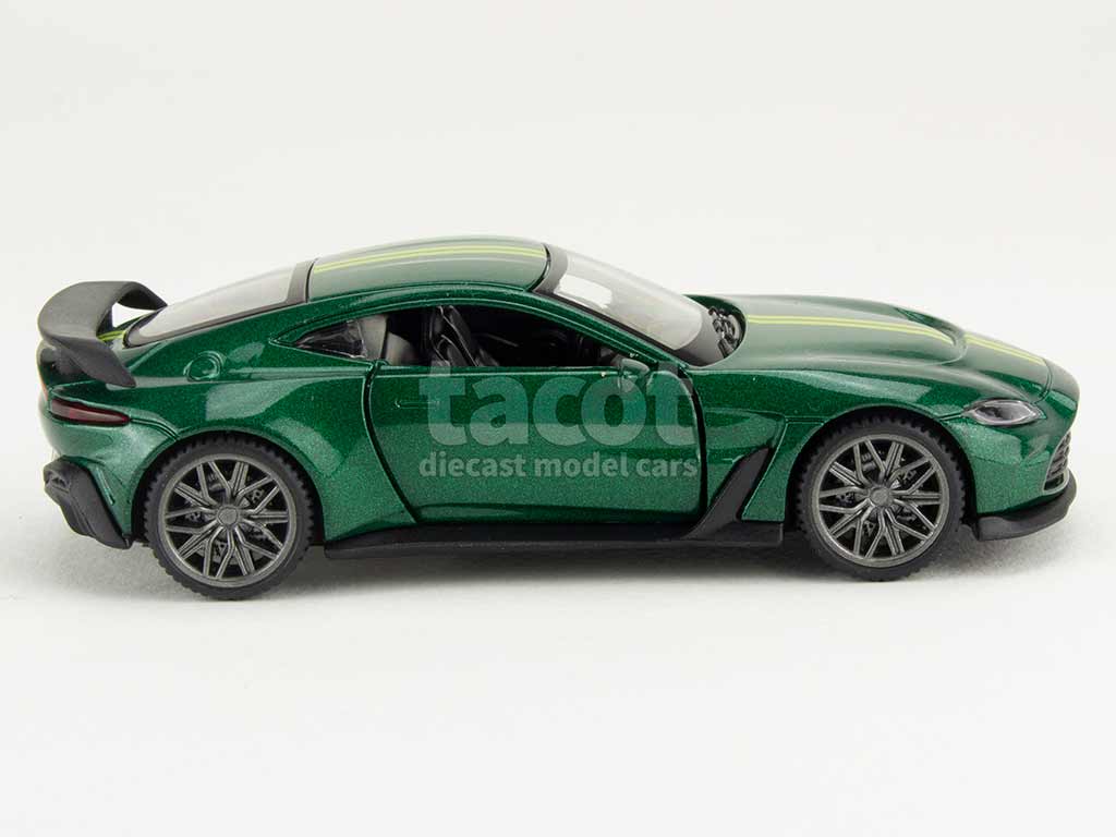 106399 Aston Martin V12 Vantage 2023