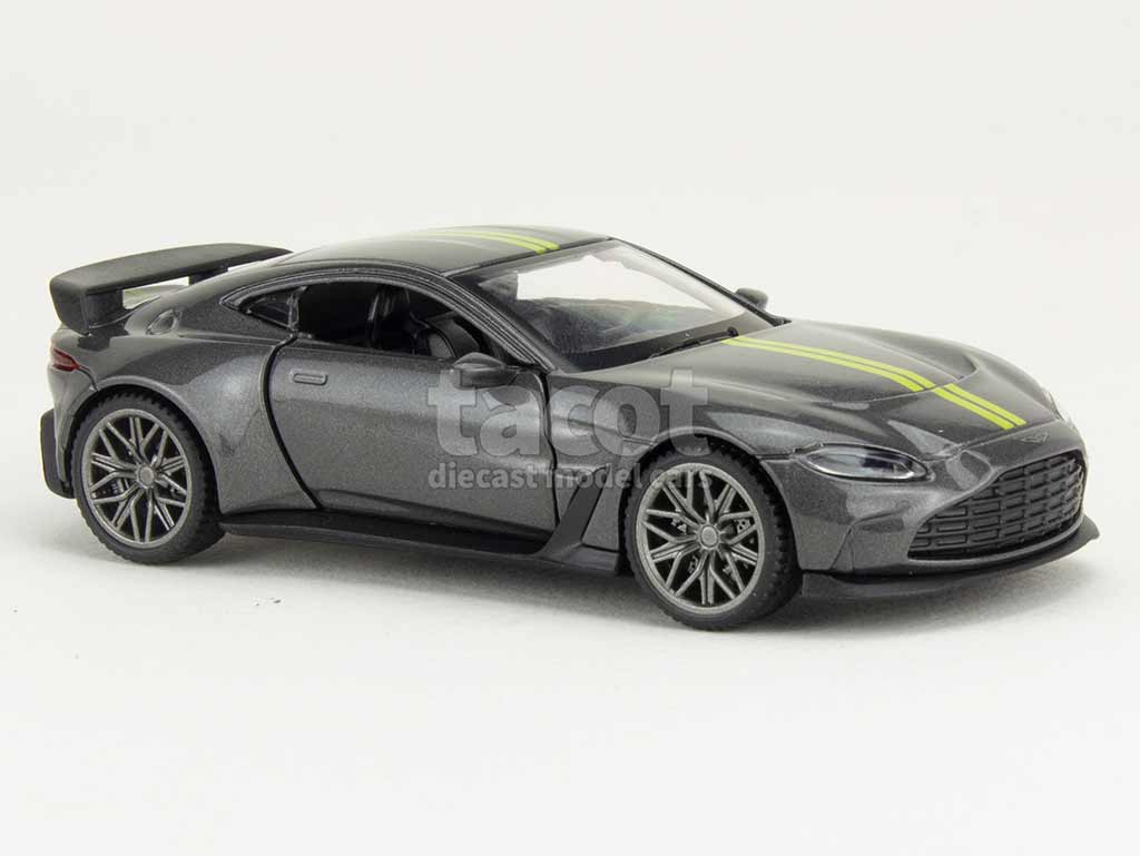 106400 Aston Martin V12 Vantage 2023