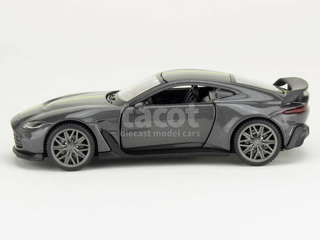 106400 Aston Martin V12 Vantage 2023
