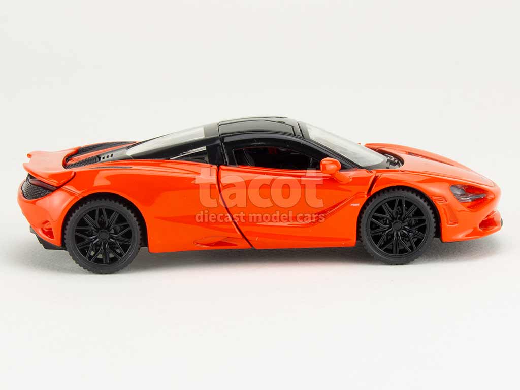 106404 McLaren 750S Coup&eacute; 2023