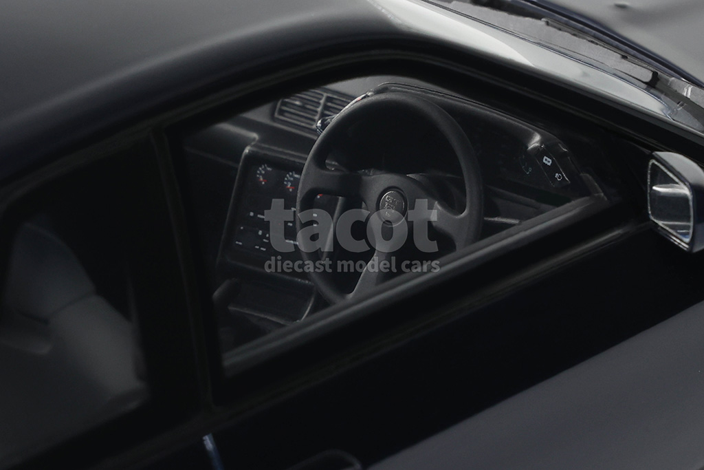 106427 Nissan Skyline GT-R/ BNR32 1993