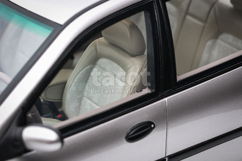 106429 Renault Laguna Baccara V6 3.0L 1996