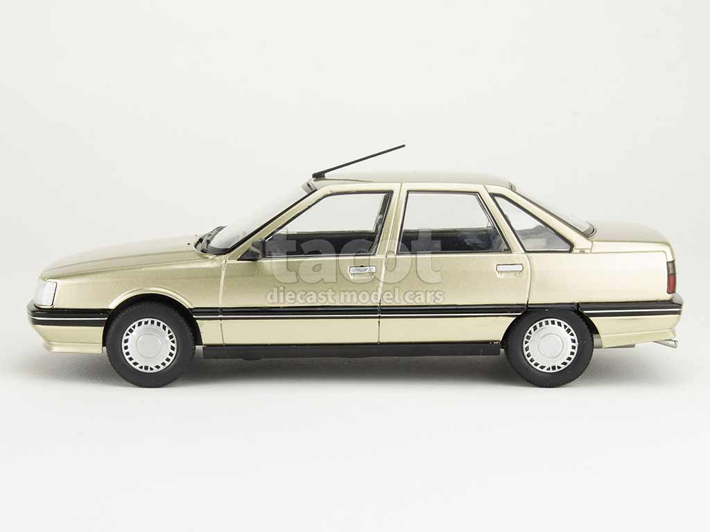 106447 Renault R21 GTS 1986