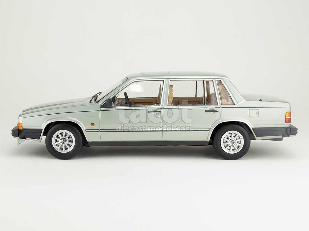 106483 Volvo 760 1985