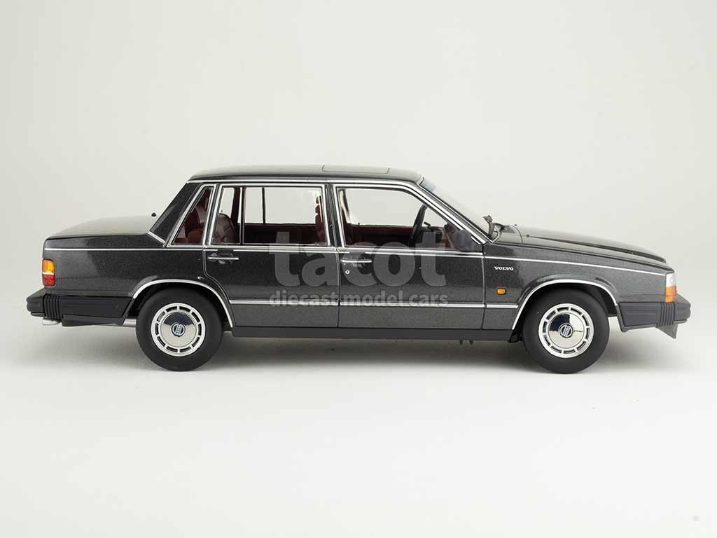 106486 Volvo 760 1985
