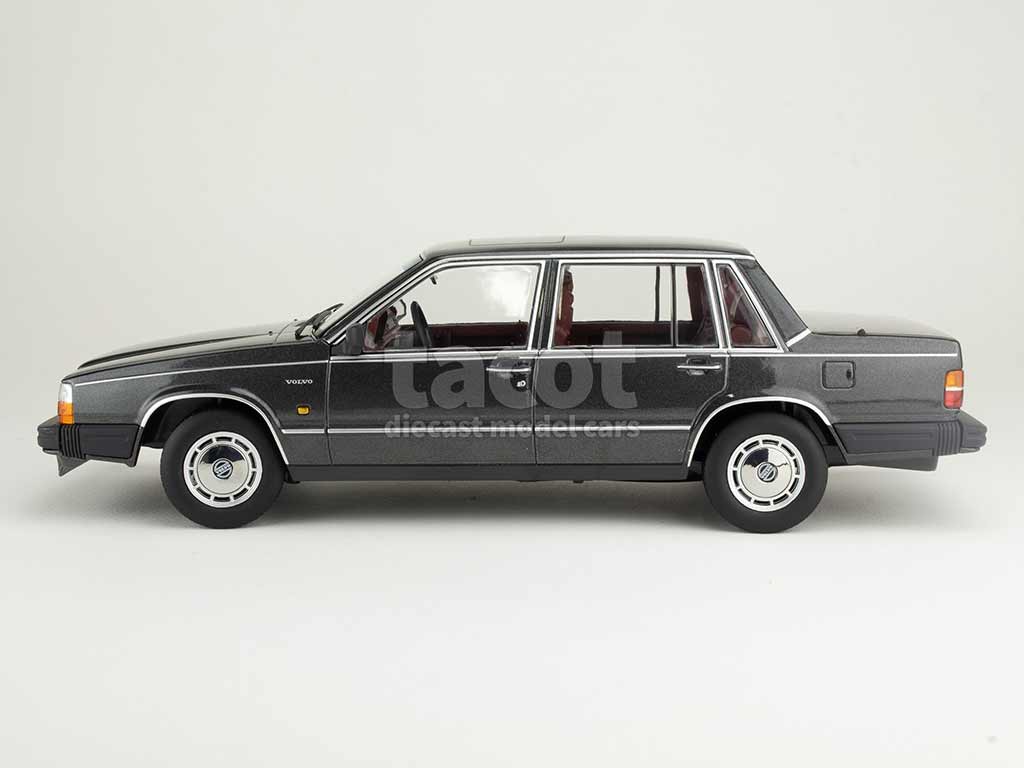 106486 Volvo 760 1985
