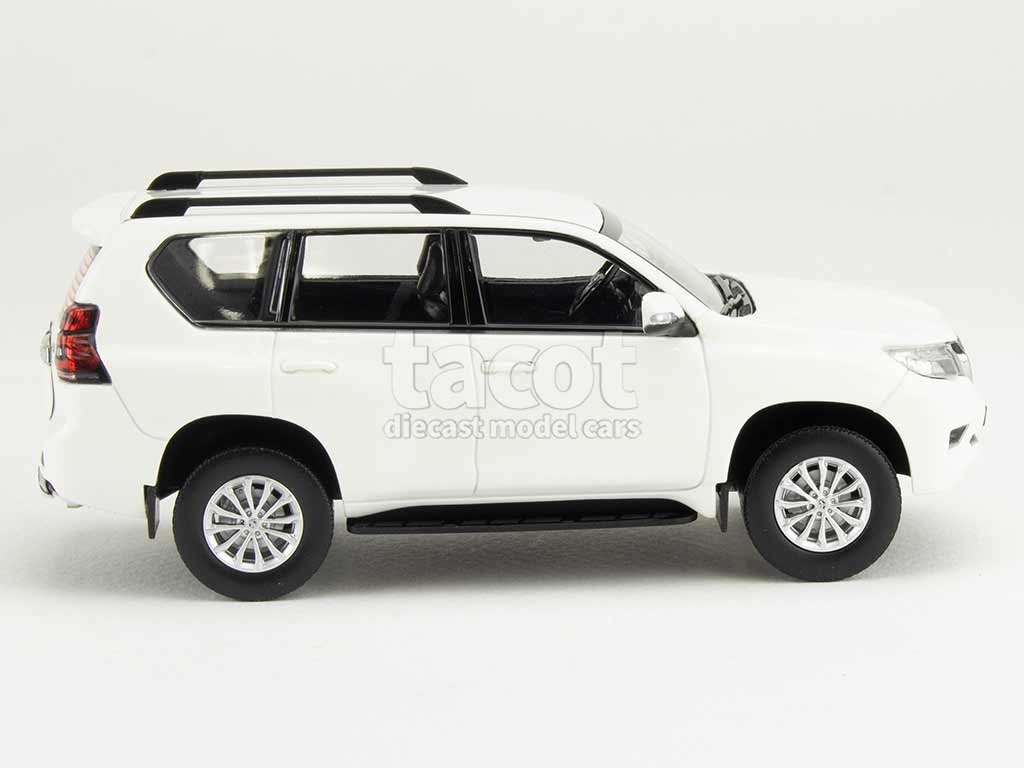 106499 Toyota Land Cruiser Prado 2018