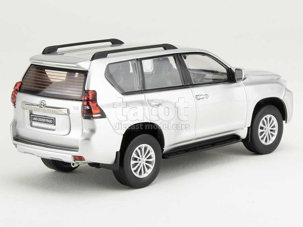 106501 Toyota Land Cruiser Prado 2018