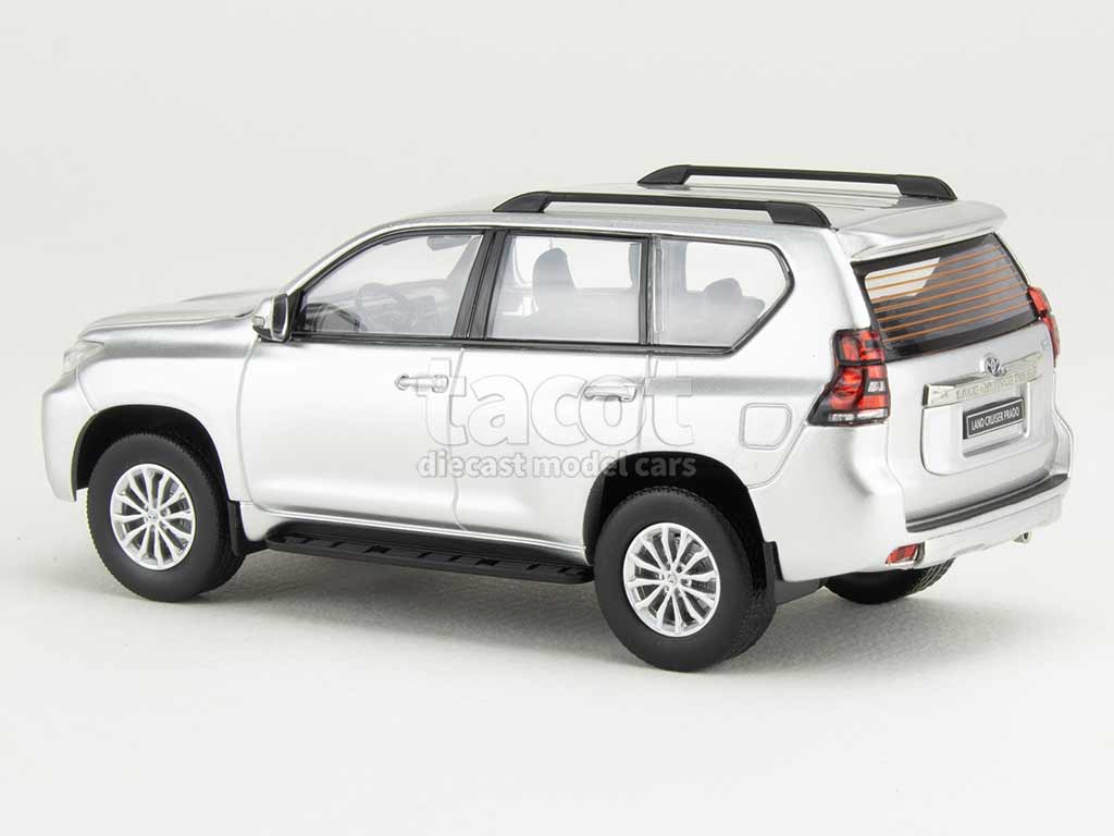 106501 Toyota Land Cruiser Prado 2018