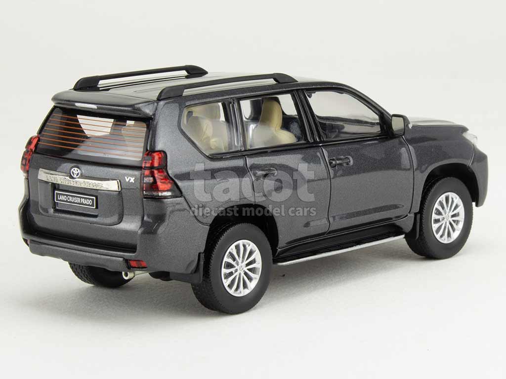 106502 Toyota Land Cruiser Prado 2018