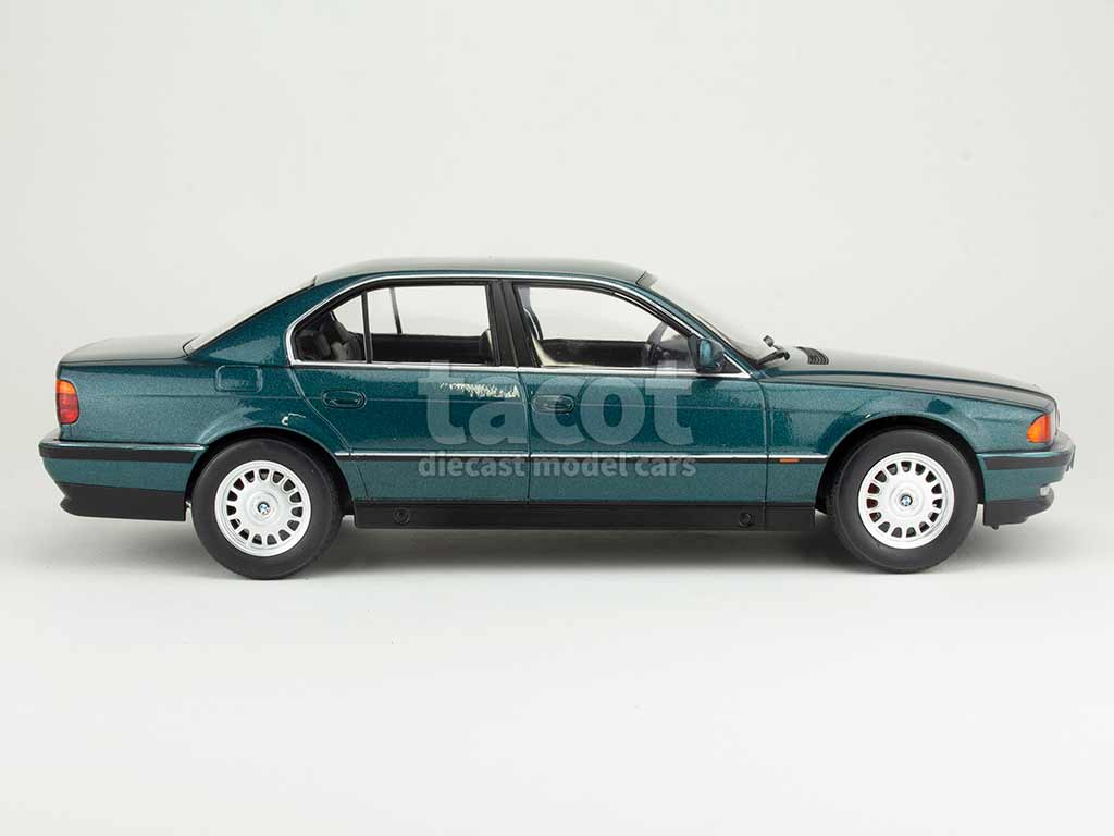 106549 BMW 740i/ E38 1994
