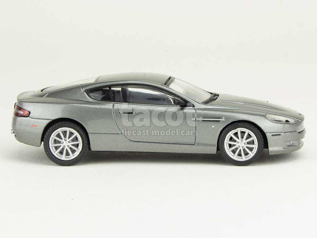 106567 Aston Martin DB9 2005