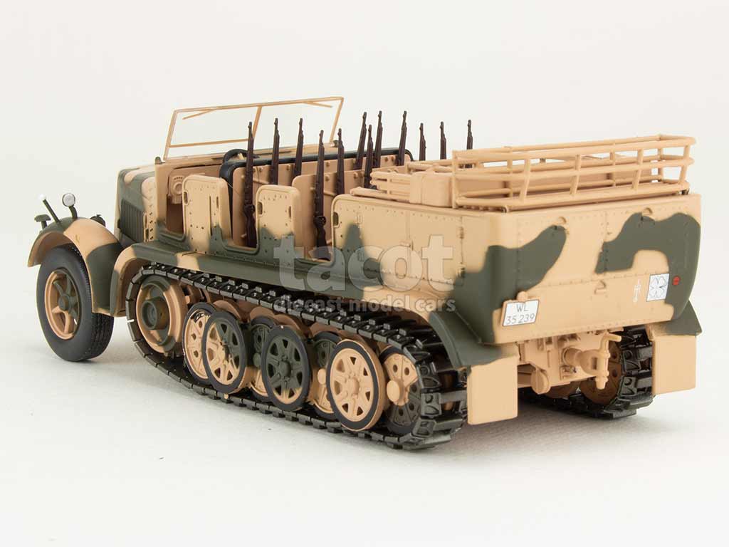 106570 Divers SD.KFZ.7 Military 1943