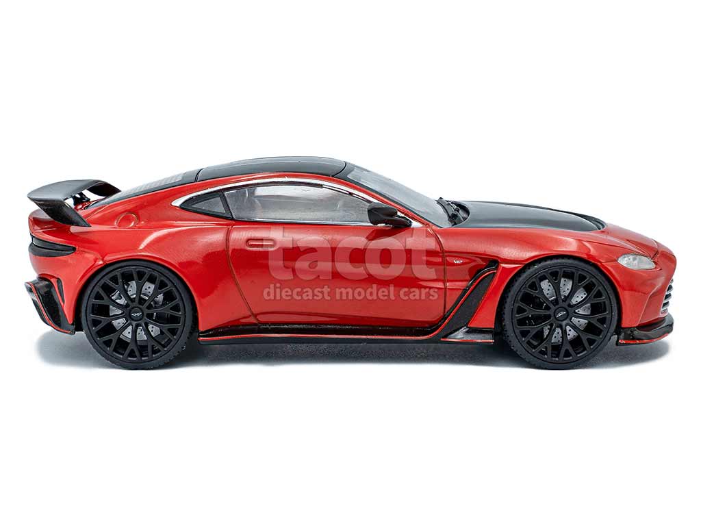 106580 Aston Martin Vantage V12 2023