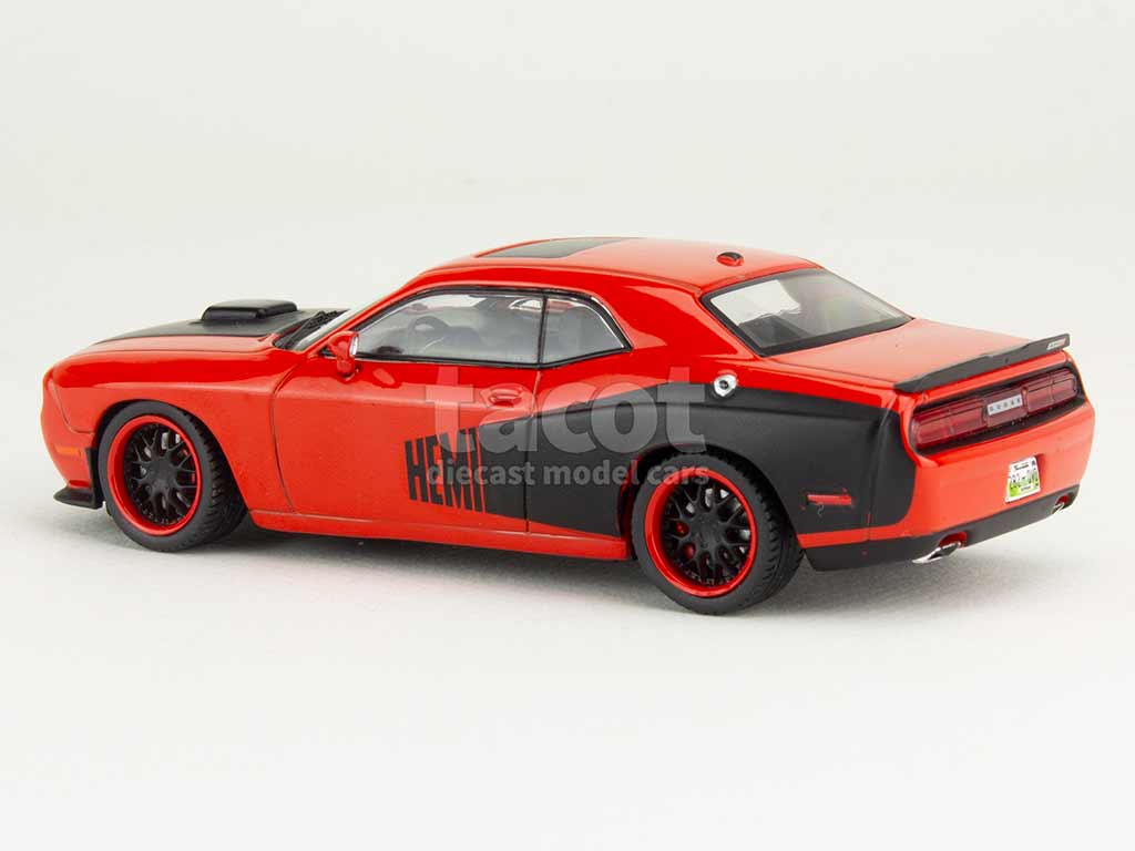 106607 Dodge Challenger SRT8 2009
