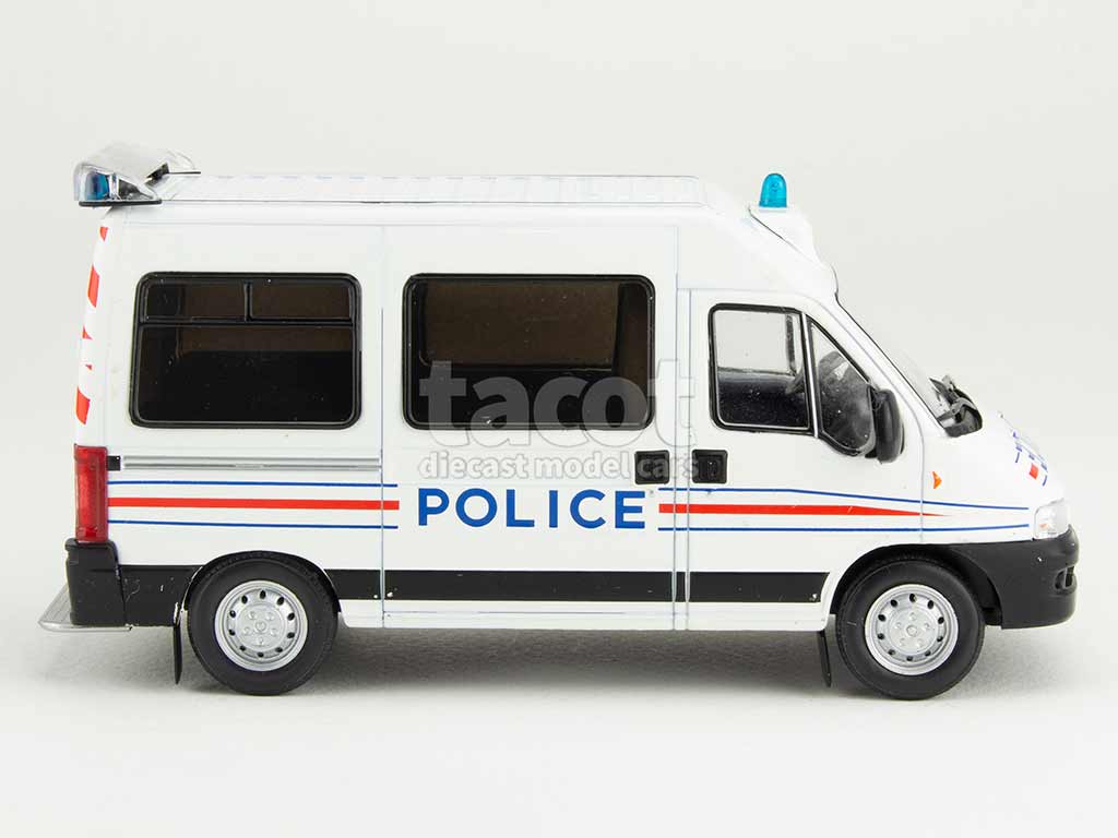 106639 Citroën Jumper Police 2002