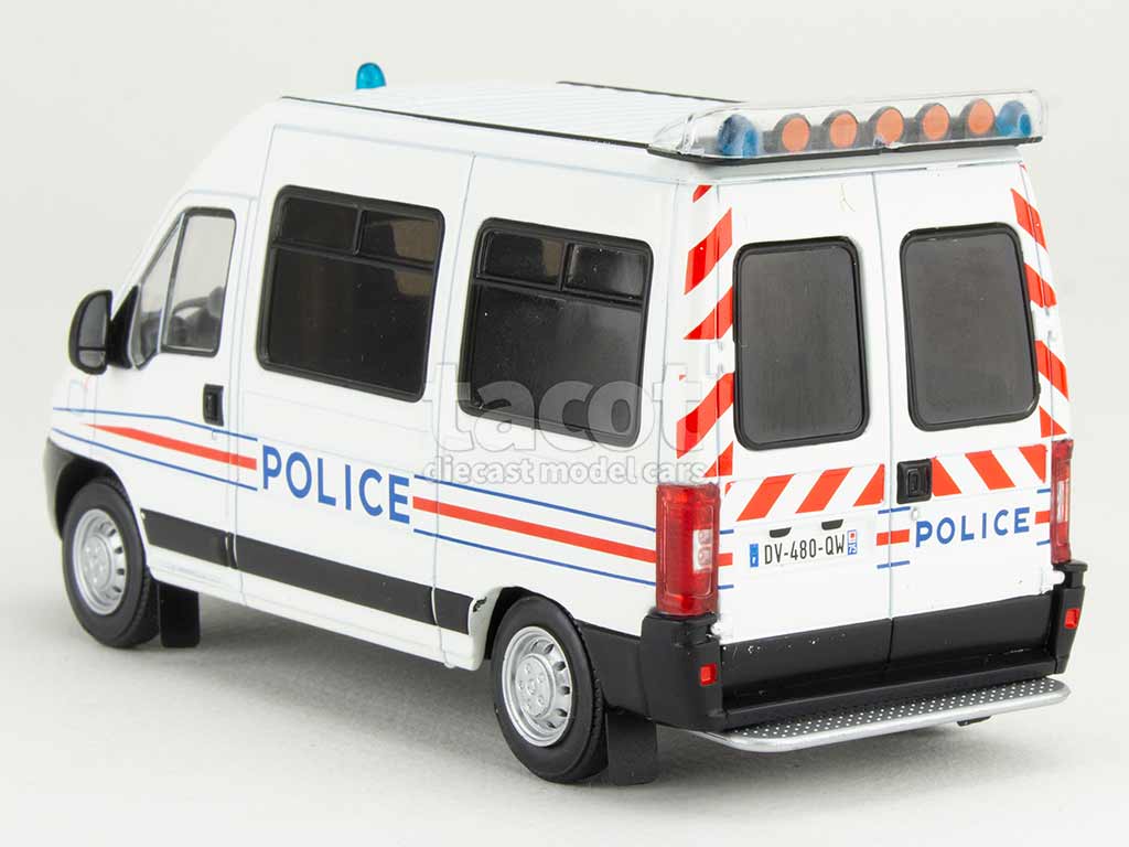 106639 Citroën Jumper Police 2002