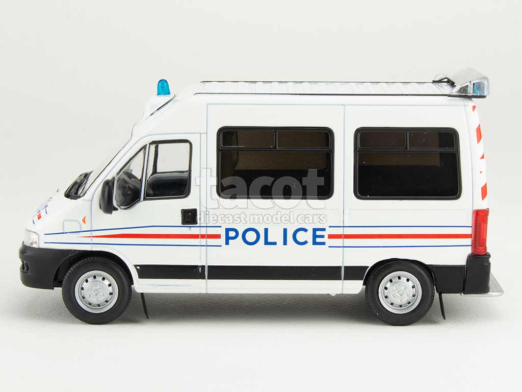 106639 Citroën Jumper Police 2002