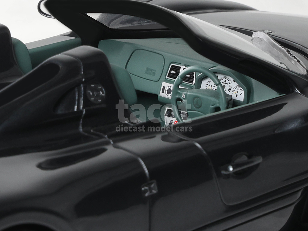 106657 Mercedes CLK GTR Roadster 1999