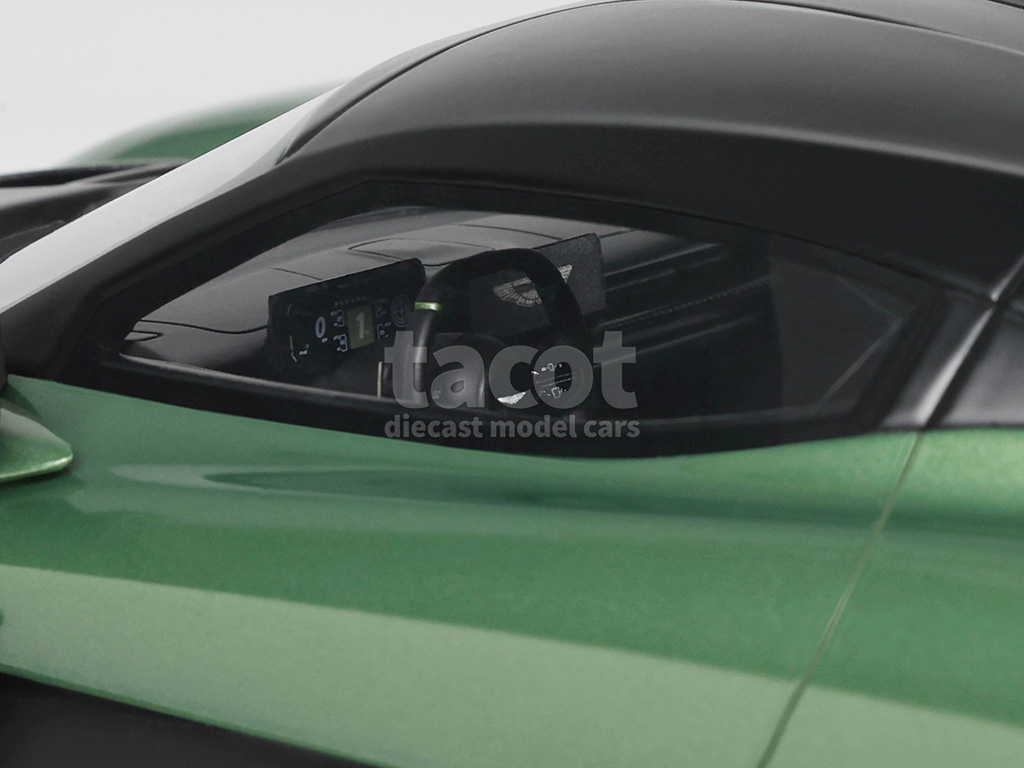 106661 Aston Martin Valhalla 2025