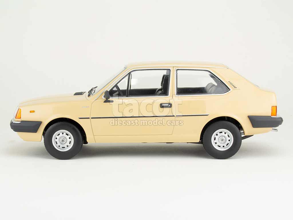 106677 Volvo 343 GLS 1982