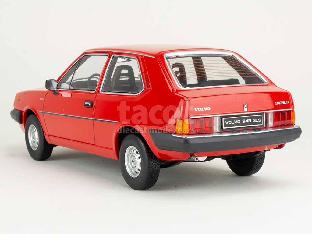 106678 Volvo 343 GLS 1982