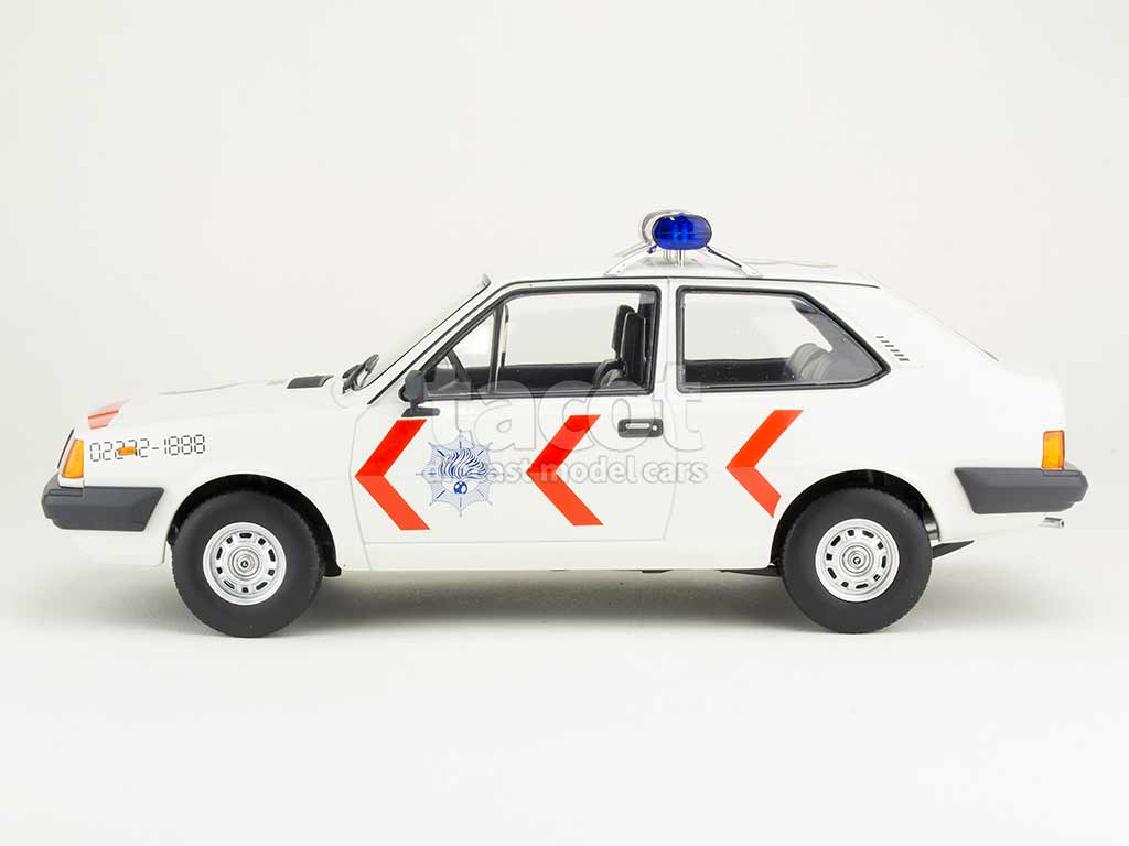 106682 Volvo 343 GLS Police 1982