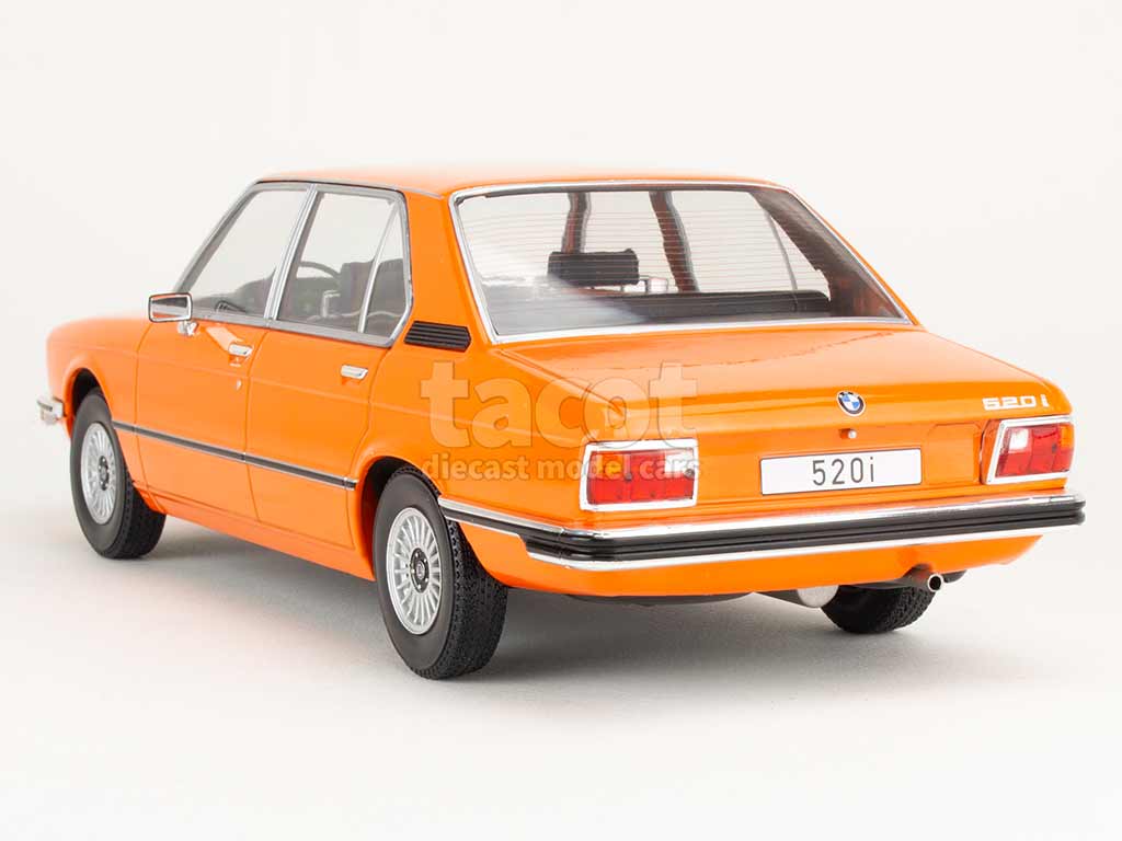 106689 BMW 520i/ E12 1974