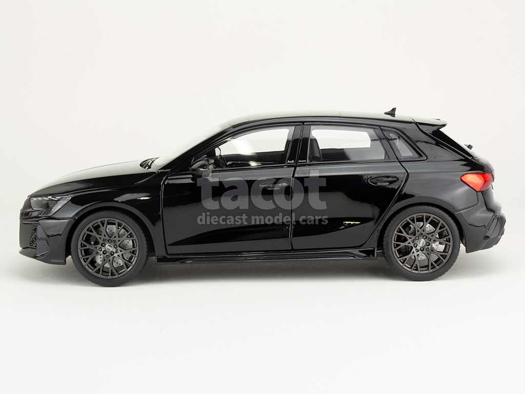 106716 Audi RS3 2025