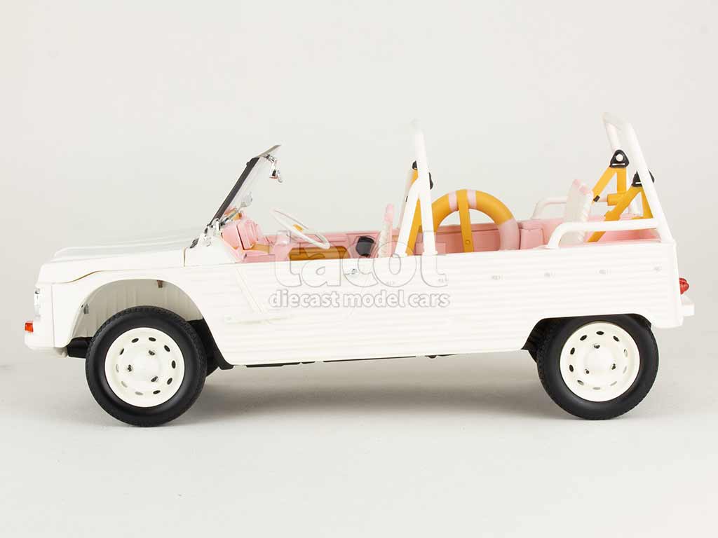 106718 Citroën Méhari Electric Hotel Martinez 2023