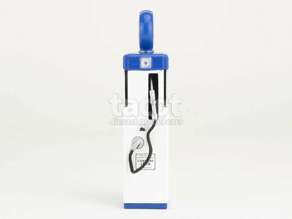 106727 Divers Pompe &agrave; Essence R&eacute;tro