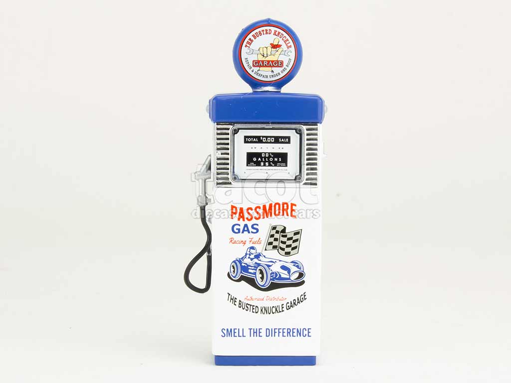 106727 Divers Pompe &agrave; Essence R&eacute;tro