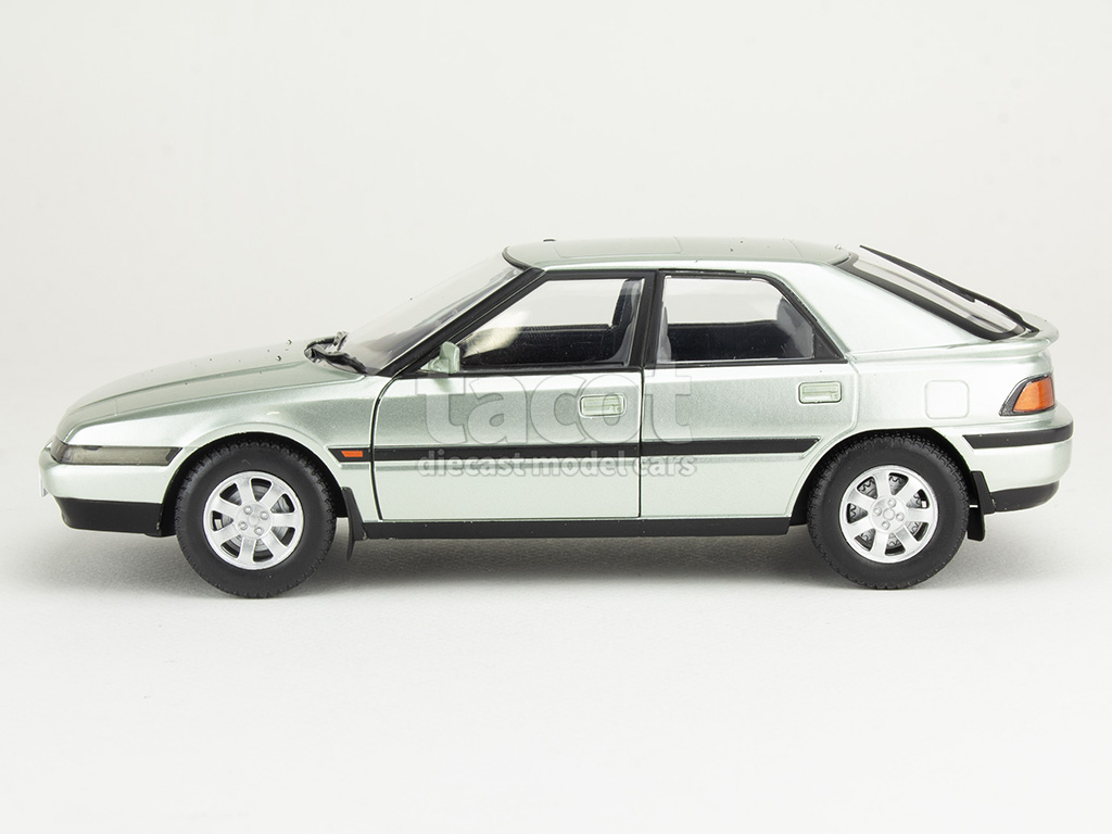 106807 Mazda 323 F 1989