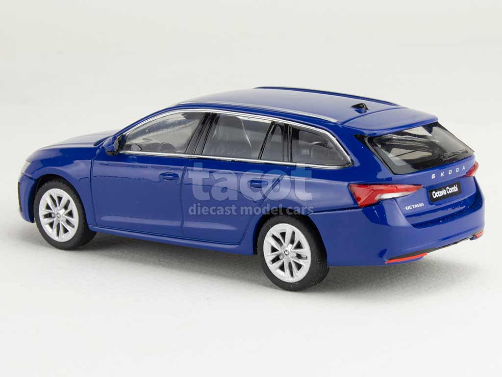 106840 Skoda Octavia IV FL Combi 2024