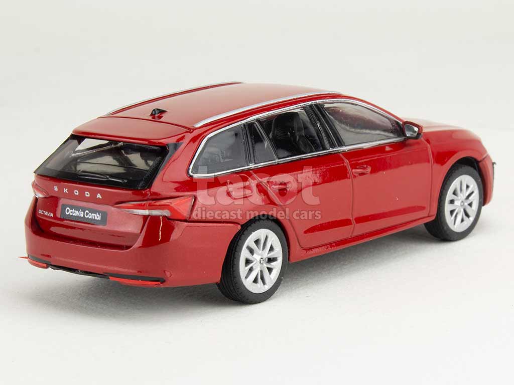 106841 Skoda Octavia IV FL Combi 2024