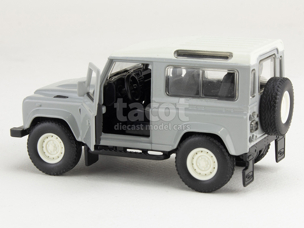 106843 Land Rover Defender