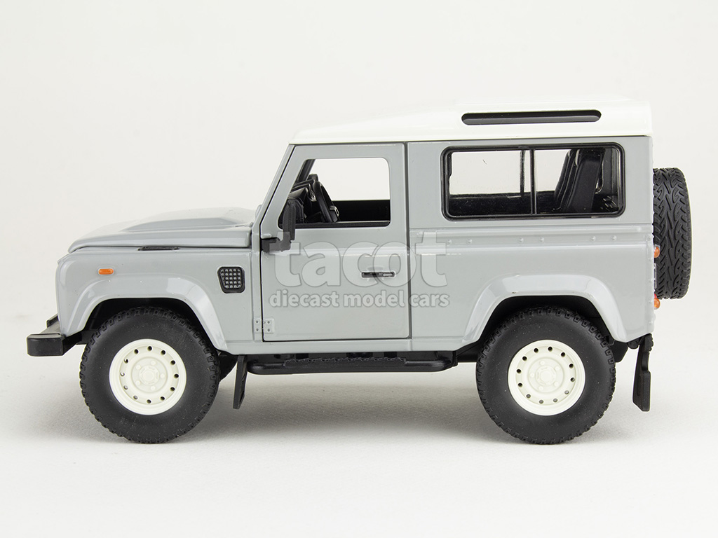 106845 Land Rover Defender